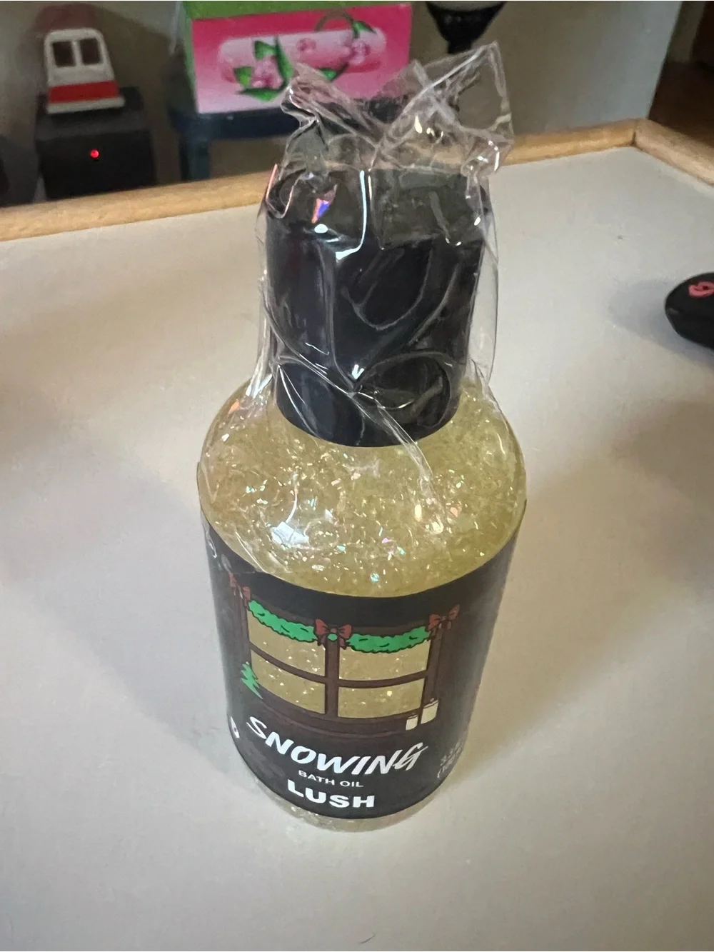 Lush SNOWING BATH OUL 3.3 oz SEASONAL OUT OF STOCK ITEM SEALED